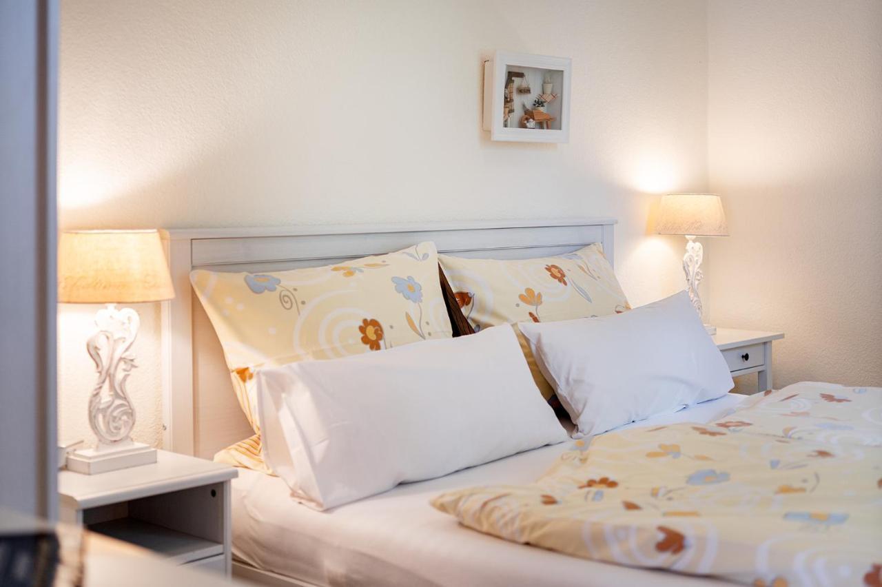 Appartement Gulfhof Butendiek - Ferienapartments Neuharlingersiel